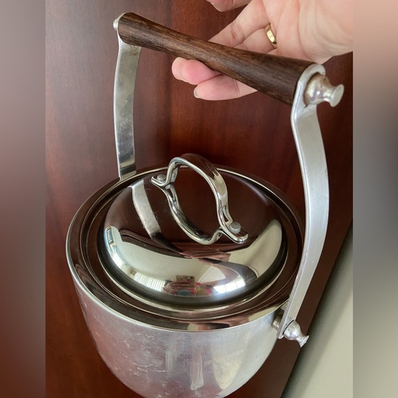 Vintage Italian Silver Tone Metal Insulated Ice Bucket w/ Lid Wood Handle Italy - Picture 2 of 8